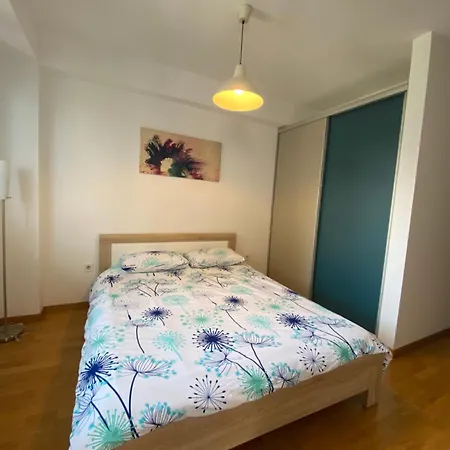 Homelike City Apartment